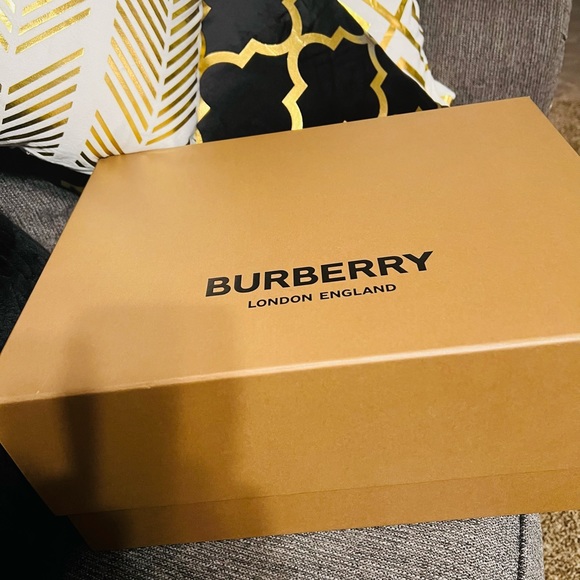 Burberry Jack Checked Sneakers****SOLD******** - Picture 10 of 11